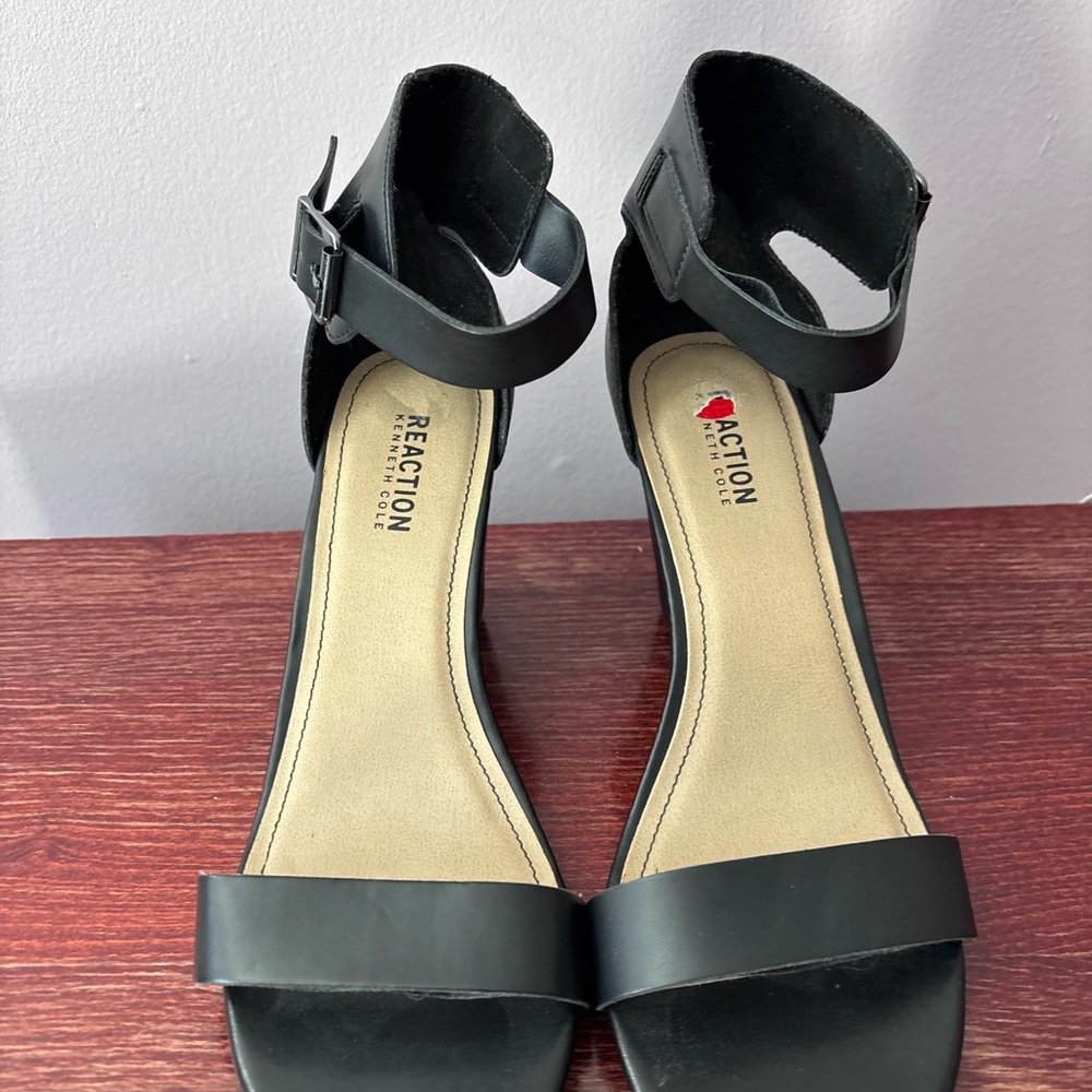 Kenneth Cole Reaction Black Open-Toe Ankle-Strap Wedges